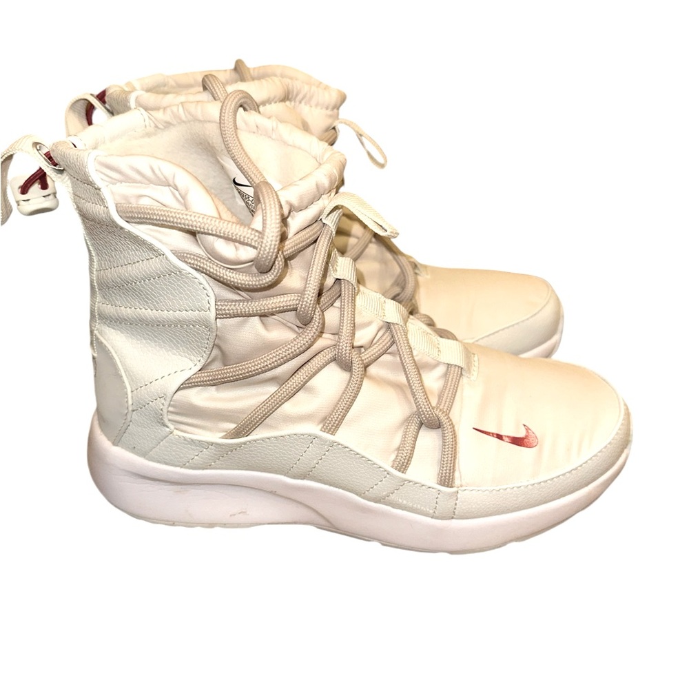 Nike Tanjun High Rise Women's Shoes